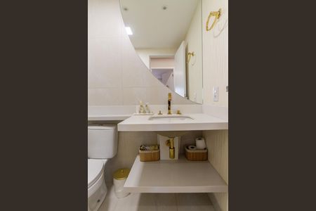 Apartamento à venda com 60m², 2 quartos e 1 vaga Apartamento à venda com 60m², 2 quartos e 1 vagaBanheiro