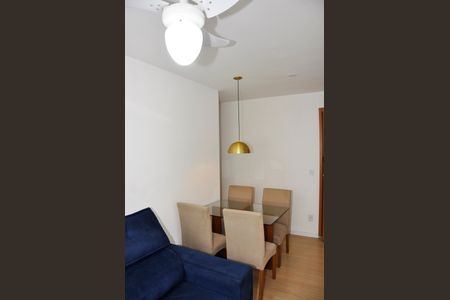 Detalhe - Sala e Sala de Jantar de apartamento para alugar com 2 quartos, 45m² em Jardim Iris, São Paulo