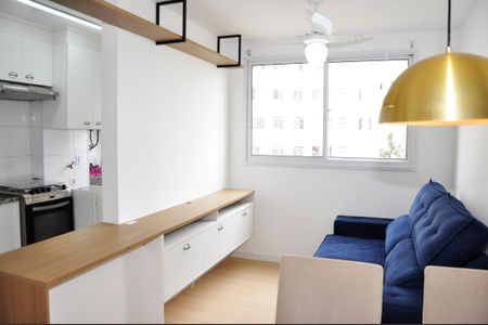 Detalhe - Sala e Sala de Jantar de apartamento para alugar com 2 quartos, 45m² em Jardim Iris, São Paulo