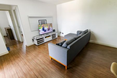 Apartamento para alugar com 68m², 2 quartos e 1 vagaSala