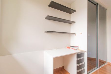 Quarto 1 de apartamento para alugar com 3 quartos, 64m² em Capão Raso, Curitiba