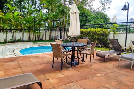 Apartamento à venda com 114m², 3 quartos e 2 vagas Apartamento à venda com 114m², 3 quartos e 2 vagasÁrea comum - Piscina