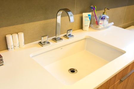 Apartamento à venda com 114m², 3 quartos e 2 vagas Apartamento à venda com 114m², 3 quartos e 2 vagasBanheiro da Suíte