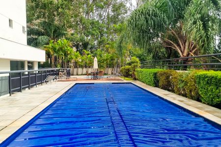 Apartamento à venda com 114m², 3 quartos e 2 vagas Apartamento à venda com 114m², 3 quartos e 2 vagasÁrea comum - Piscina