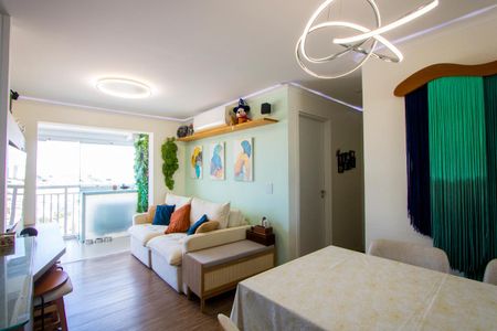 Sala de apartamento à venda com 2 quartos, 63m² em Campestre, Santo André