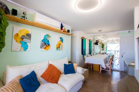 Sala de apartamento à venda com 2 quartos, 63m² em Campestre, Santo André