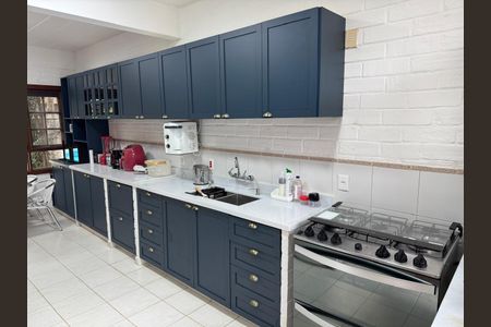 Casa de condomínio para alugar com 367m², 4 quartos e 6 vagas