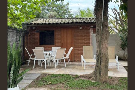 Casa de condomínio para alugar com 367m², 4 quartos e 6 vagas