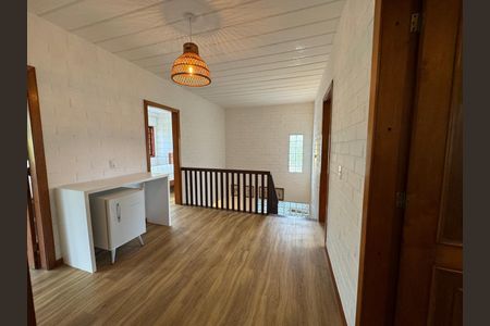 Casa de condomínio para alugar com 367m², 4 quartos e 6 vagas