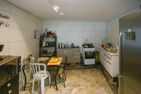 Casa à venda com 200m², 2 quartos e 3 vagasCozinha