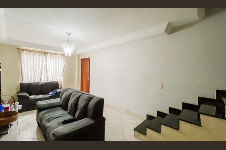 Casa para alugar com 3 quartos, 100m² em Jardim Sao Joao, Ferraz de Vasconcelos