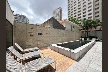 Apartamento à venda com 44m², 1 quarto e sem vagaPiscina 