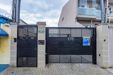 Casa para alugar com 88m², 2 quartos e 1 vaga Casa para alugar com 88m², 2 quartos e 1 vagaFachada