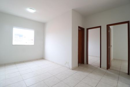 Sala de apartamento para alugar com 2 quartos, 54m² em Jardim Holanda, Uberlândia