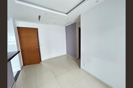 Sala de apartamento para alugar com 2 quartos, 52m² em Praça Seca, Rio de Janeiro