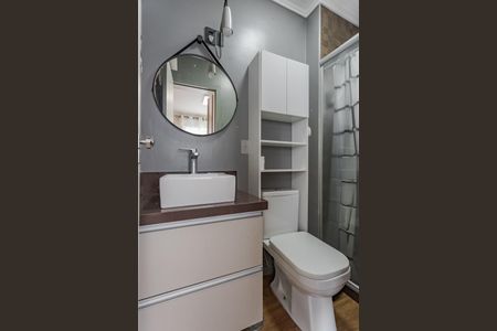 Banheiro de kitnet/studio para alugar com 1 quarto, 33m² em Mont’serrat, Porto Alegre