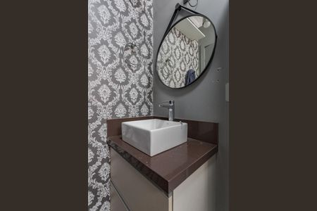 Banheiro de kitnet/studio para alugar com 1 quarto, 33m² em Mont’serrat, Porto Alegre