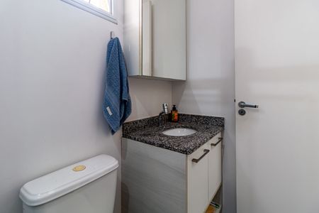 Apartamento à venda com 69m², 2 quartos e 2 vagasSuite - Banheiro