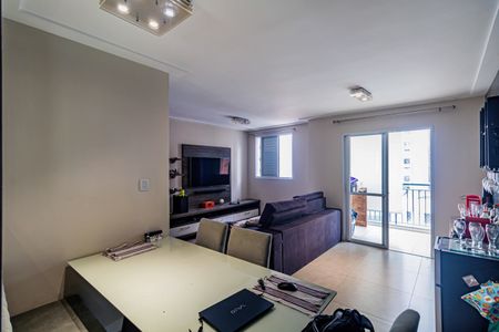 Apartamento à venda com 69m², 2 quartos e 2 vagasSala