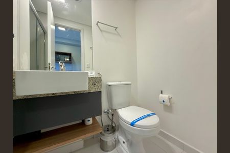 Studio para alugar com 22m², 0 quarto e sem vaga Studio para alugar com 22m², 0 quarto e sem vagaBanheiro