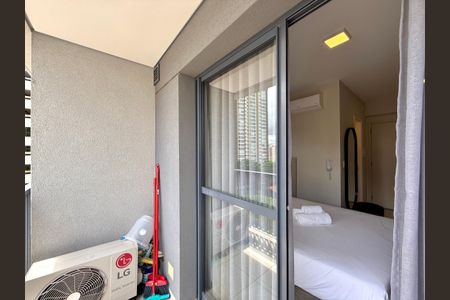 Studio para alugar com 22m², 0 quarto e sem vaga Studio para alugar com 22m², 0 quarto e sem vagaSacada