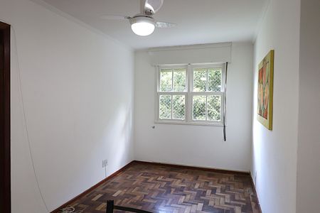 Sala de apartamento para alugar com 3 quartos, 67m² em Petrópolis, Porto Alegre