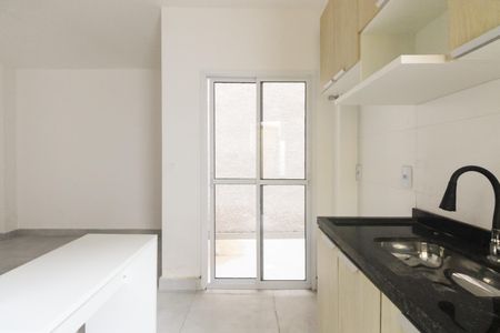 Studio - Cozinha  de kitnet/studio para alugar com 1 quarto, 28m² em Vila Esperança, São Paulo