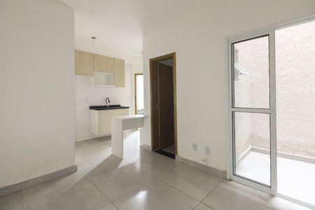 Studio à venda com 28m², 1 quarto e sem vaga Studio à venda com 28m², 1 quarto e sem vagaStudio - Sala e Quarto