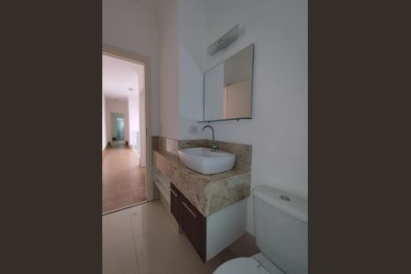Casa à venda com 92m², 3 quartos e 2 vagasBanheiro - torneira