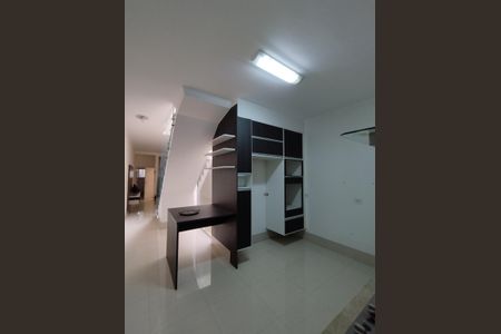 Casa à venda com 92m², 3 quartos e 2 vagasCozinha - Armários
