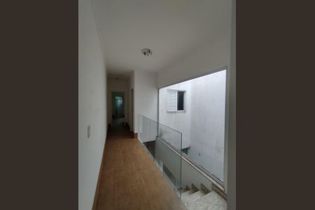 Casa à venda com 92m², 3 quartos e 2 vagasCorredor 