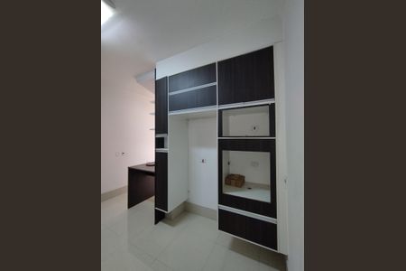 Casa à venda com 92m², 3 quartos e 2 vagasCozinha - Armários