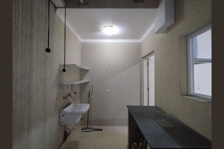 Casa à venda com 92m², 3 quartos e 2 vagasÁrea de Serviço