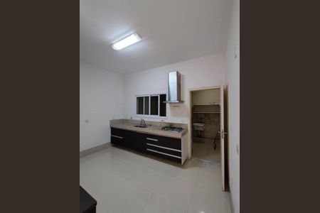 Casa à venda com 92m², 3 quartos e 2 vagasCozinha - Armários