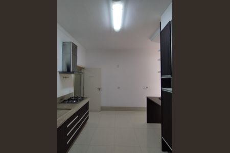 Casa à venda com 92m², 3 quartos e 2 vagasCozinha - Armários