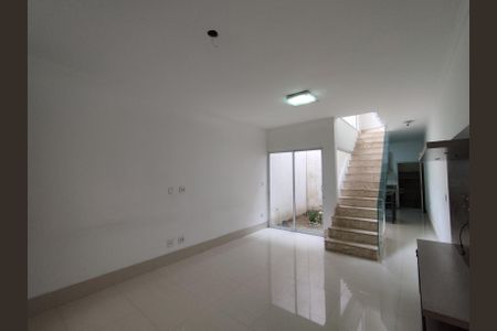 Casa à venda com 92m², 3 quartos e 2 vagasSala 