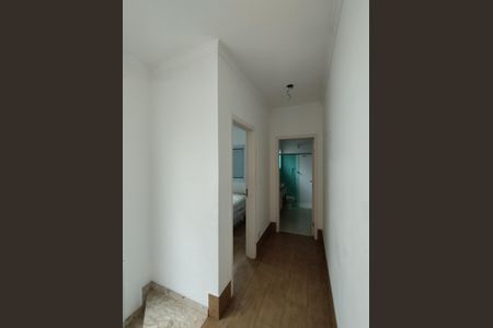 Casa à venda com 92m², 3 quartos e 2 vagasCorredor 