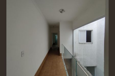 Casa à venda com 92m², 3 quartos e 2 vagasCorredor 