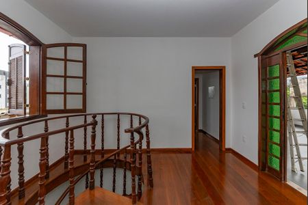 Casa para alugar com 525m², 5 quartos e 8 vagas Casa para alugar com 525m², 5 quartos e 8 vagasSala 3