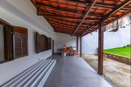 Casa para alugar com 525m², 5 quartos e 8 vagas Casa para alugar com 525m², 5 quartos e 8 vagasVaranda