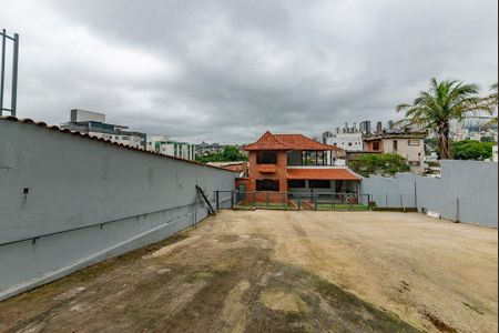 Casa para alugar com 525m², 5 quartos e 8 vagas Casa para alugar com 525m², 5 quartos e 8 vagasGaragem