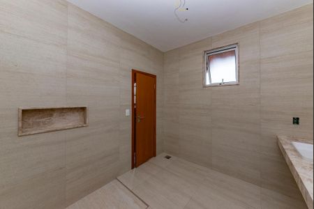 Casa para alugar com 525m², 5 quartos e 8 vagas Casa para alugar com 525m², 5 quartos e 8 vagasBanheiro da Suíte 1