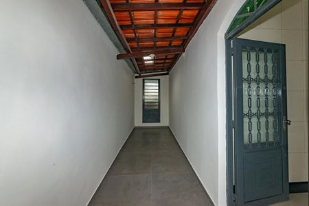 Casa para alugar com 525m², 5 quartos e 8 vagas Casa para alugar com 525m², 5 quartos e 8 vagasVarandaa