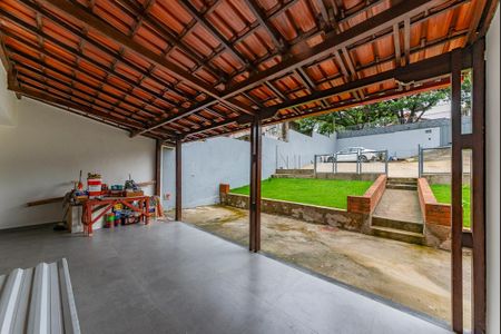 Casa para alugar com 525m², 5 quartos e 8 vagas Casa para alugar com 525m², 5 quartos e 8 vagasVaranda