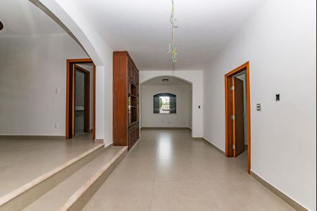 Casa para alugar com 525m², 5 quartos e 8 vagas Casa para alugar com 525m², 5 quartos e 8 vagasSala 2