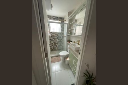 Banheiro de apartamento para alugar com 2 quartos, 48m² em Campo Grande, Rio de Janeiro