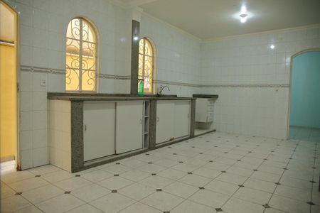 Casa à venda com 225m², 4 quartos e 2 vagasCozinha 