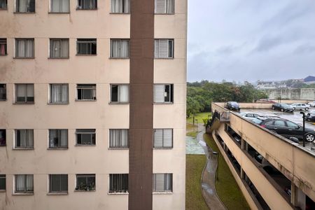 Apartamento à venda com 47m², 2 quartos e 1 vaga Apartamento à venda com 47m², 2 quartos e 1 vagaVista do Quarto 2