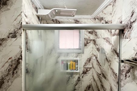 Apartamento à venda com 47m², 2 quartos e 1 vaga Apartamento à venda com 47m², 2 quartos e 1 vagaBanheiro Social