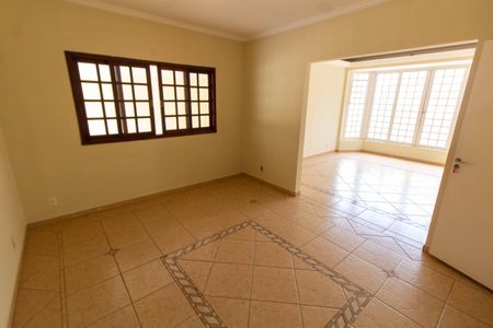 Casa para alugar com 449m², 4 quartos e 4 vagasSALA 2
